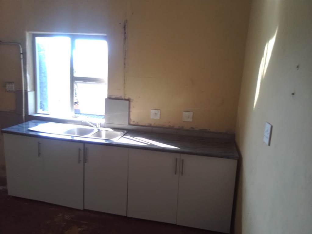 6 Bed House in Pietermaritzburg Central photo number 22