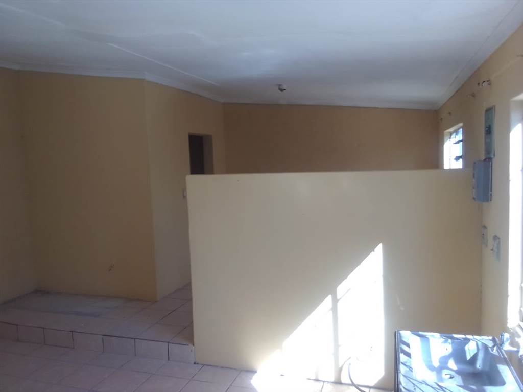 6 Bed House in Pietermaritzburg Central photo number 18