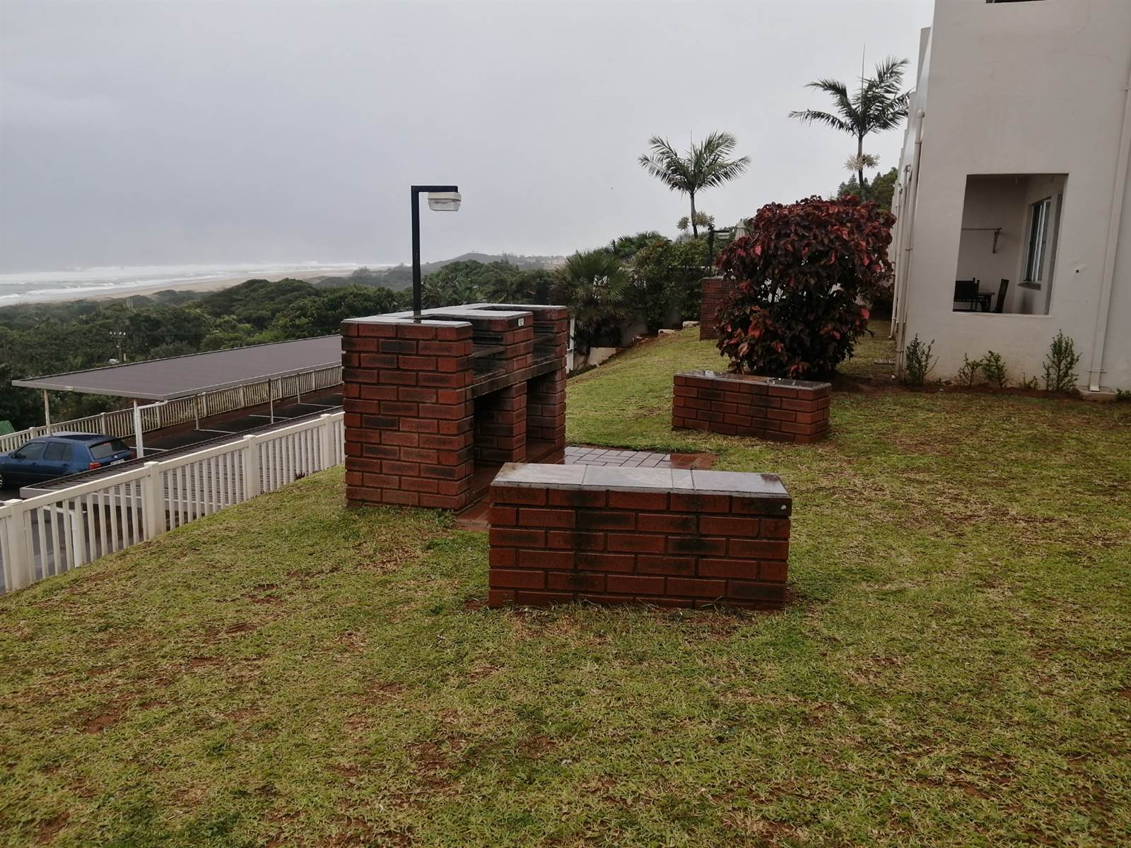 1 Bed Apartment in Illovo Beach photo number 15
