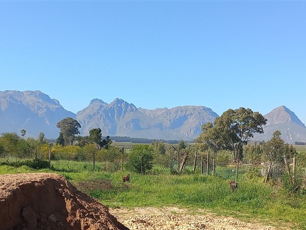 11 ha Land available in Paarl Central East