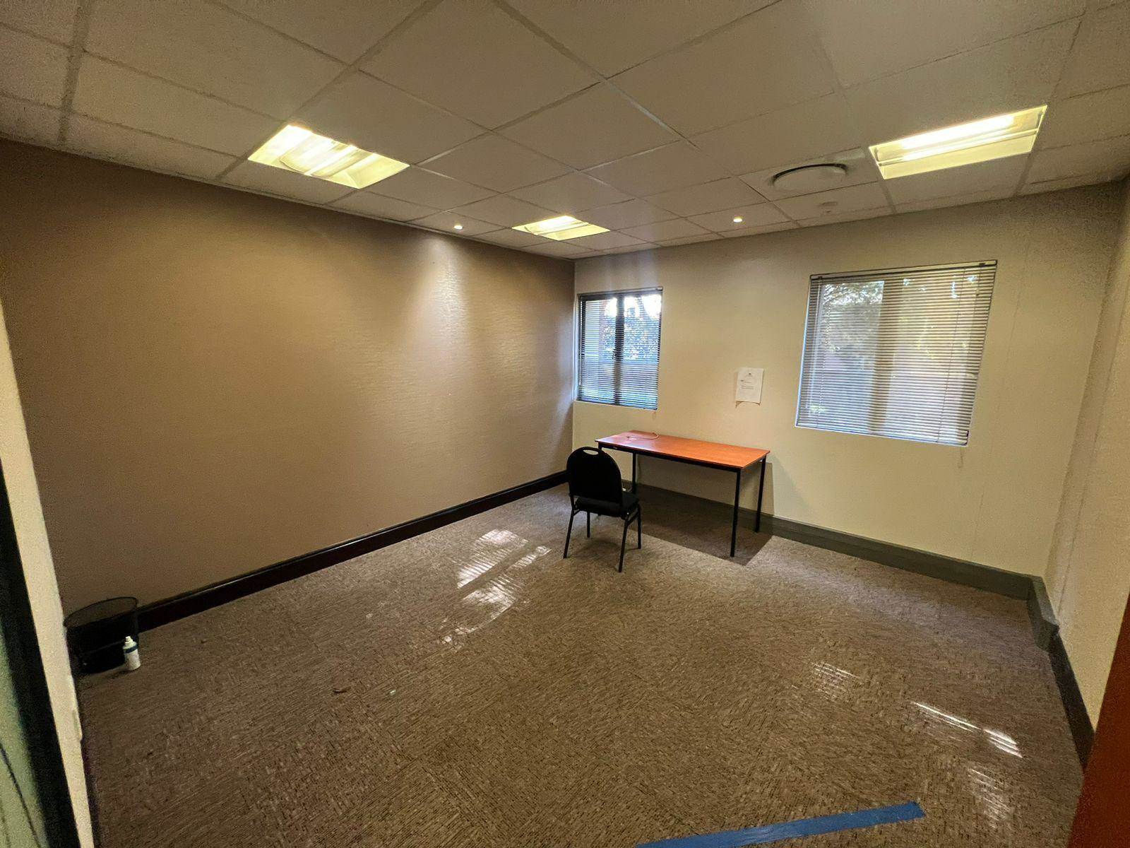 649  m² Commercial space in Rivonia photo number 30