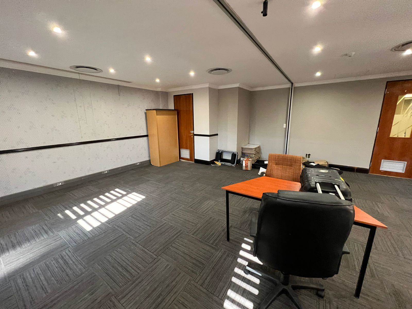 649  m² Commercial space in Rivonia photo number 15