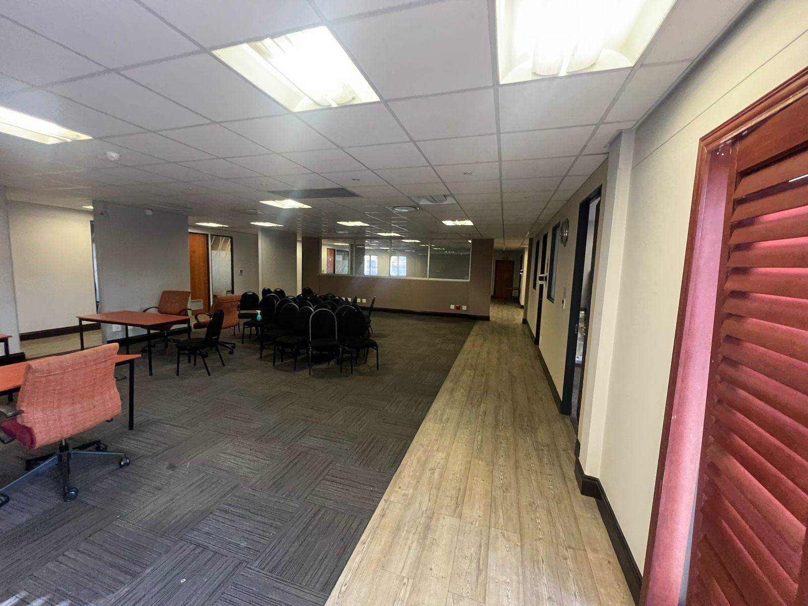649  m² Commercial space in Rivonia photo number 24