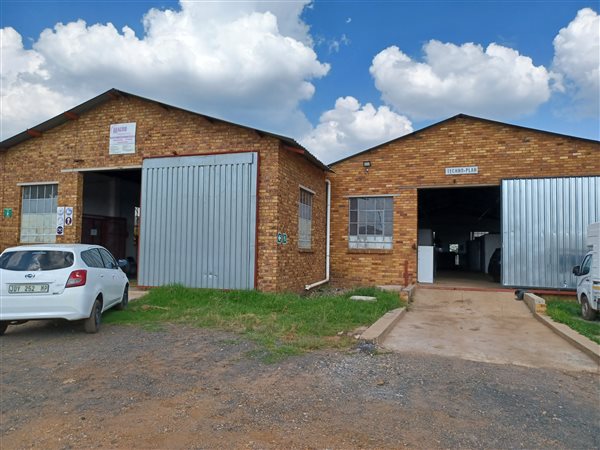 1000  m² Industrial space in Delmas