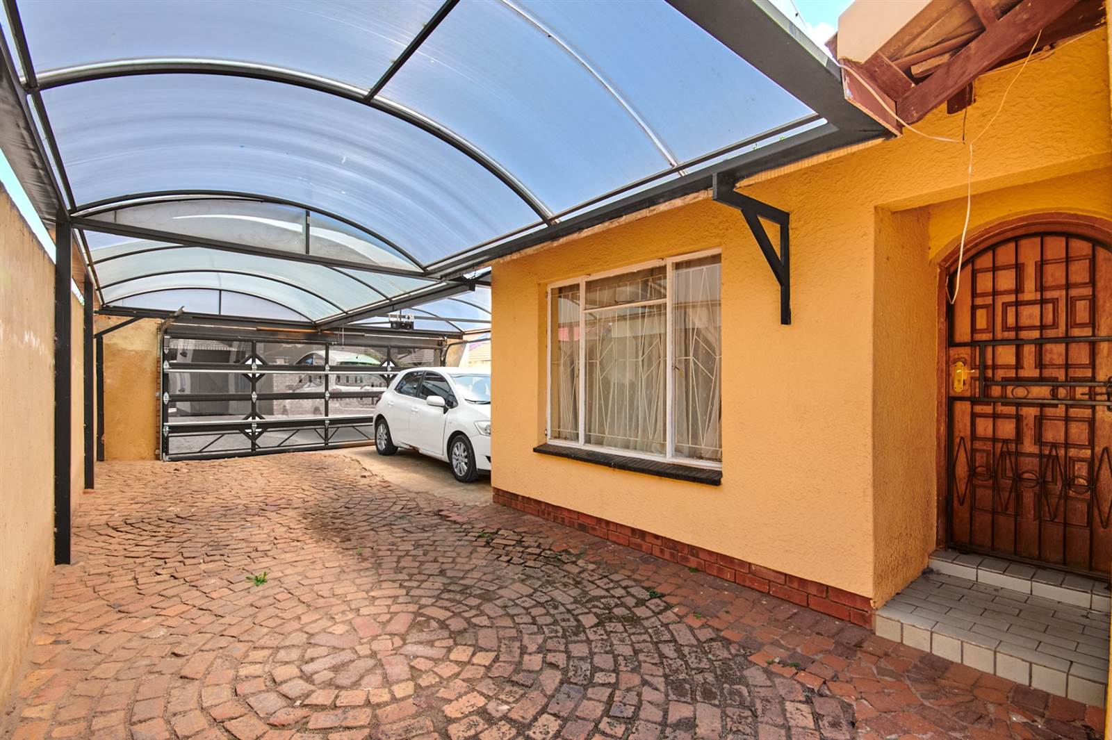 3 Bed House in Protea North photo number 12