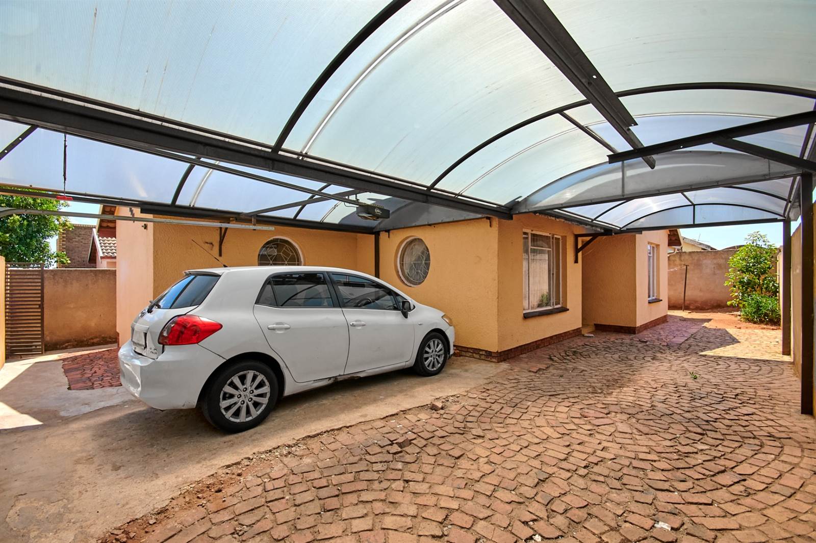 3 Bed House in Protea North photo number 11