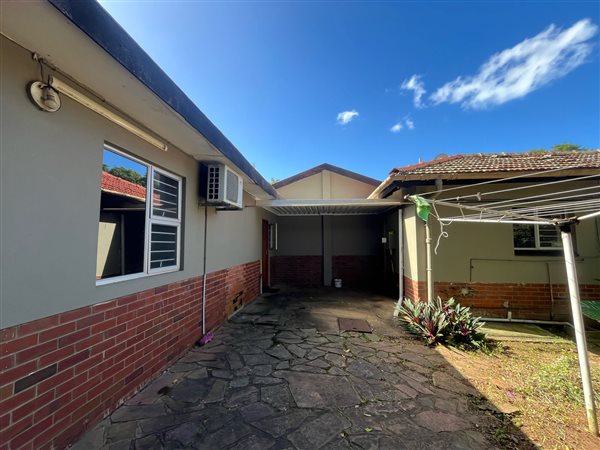 3 Bedroom House 3 Bedroom House