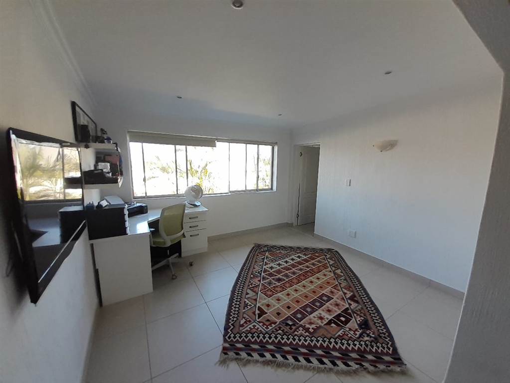 3 Bed Townhouse in Umhlanga Rocks photo number 16