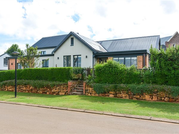4 Bedroom House 4 Bedroom House