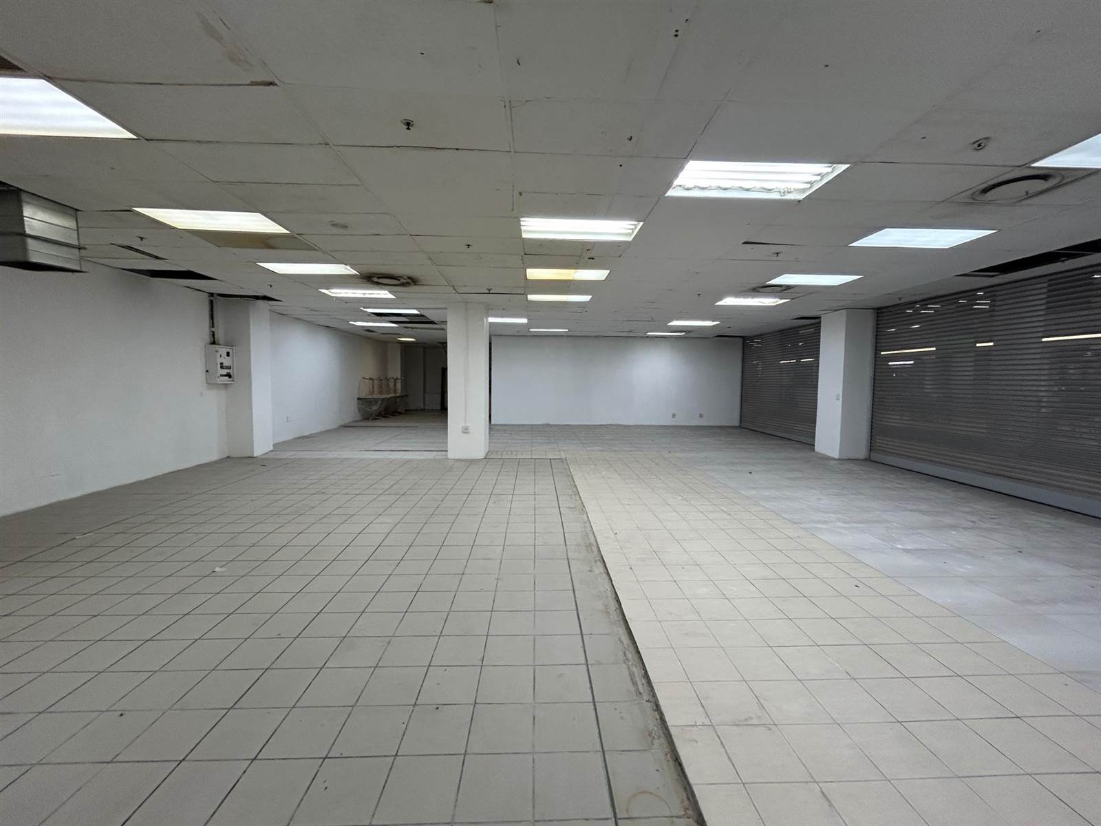 228  m² Retail Space in Claremont photo number 3