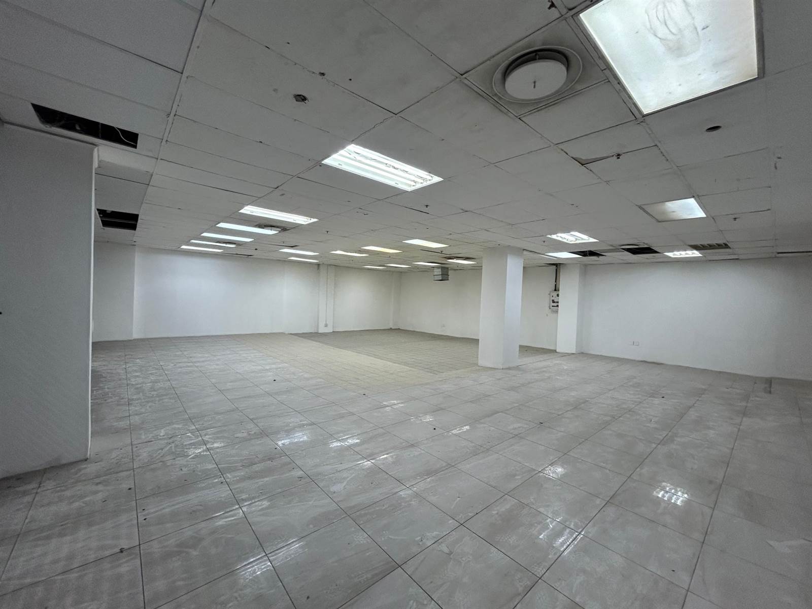 228  m² Retail Space in Claremont photo number 5