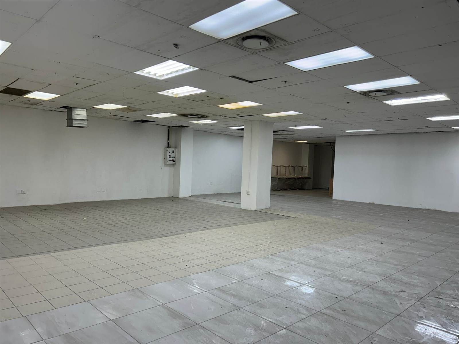 228  m² Retail Space in Claremont photo number 4