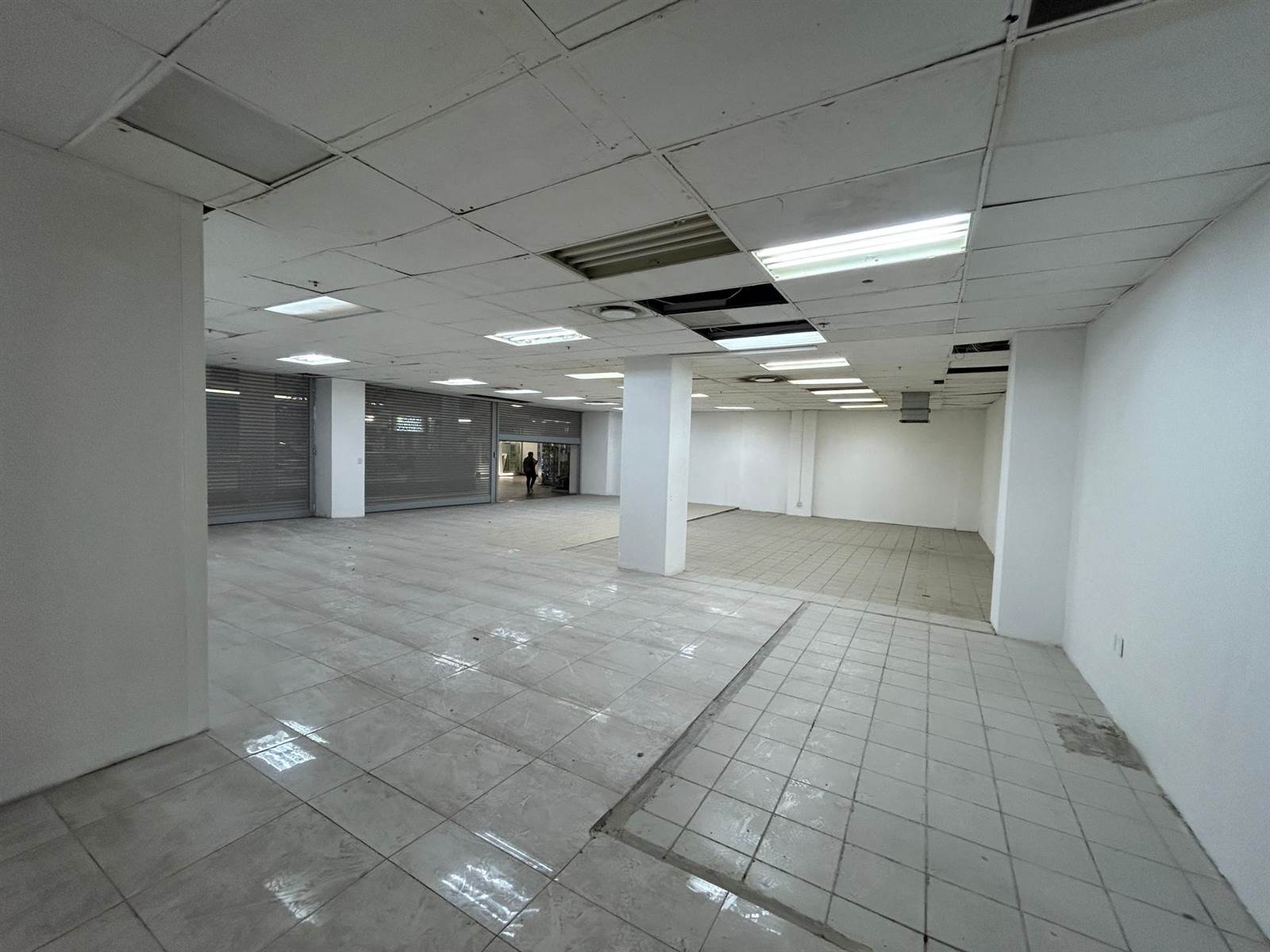 228  m² Retail Space in Claremont photo number 10