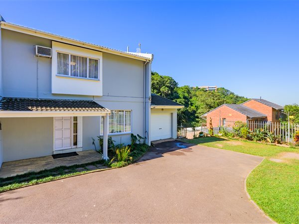 3 Bedroom Townhouse 3 Bedroom Townhouse
