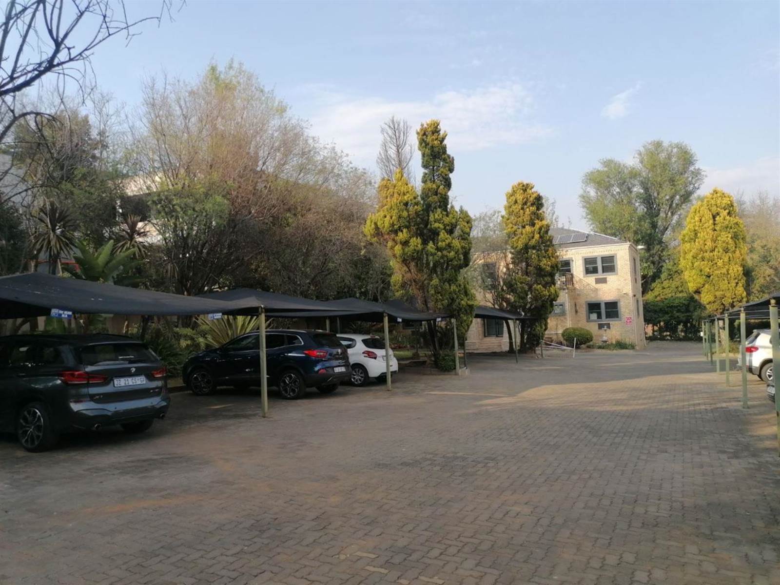 210  m² Commercial space in Bryanston photo number 15