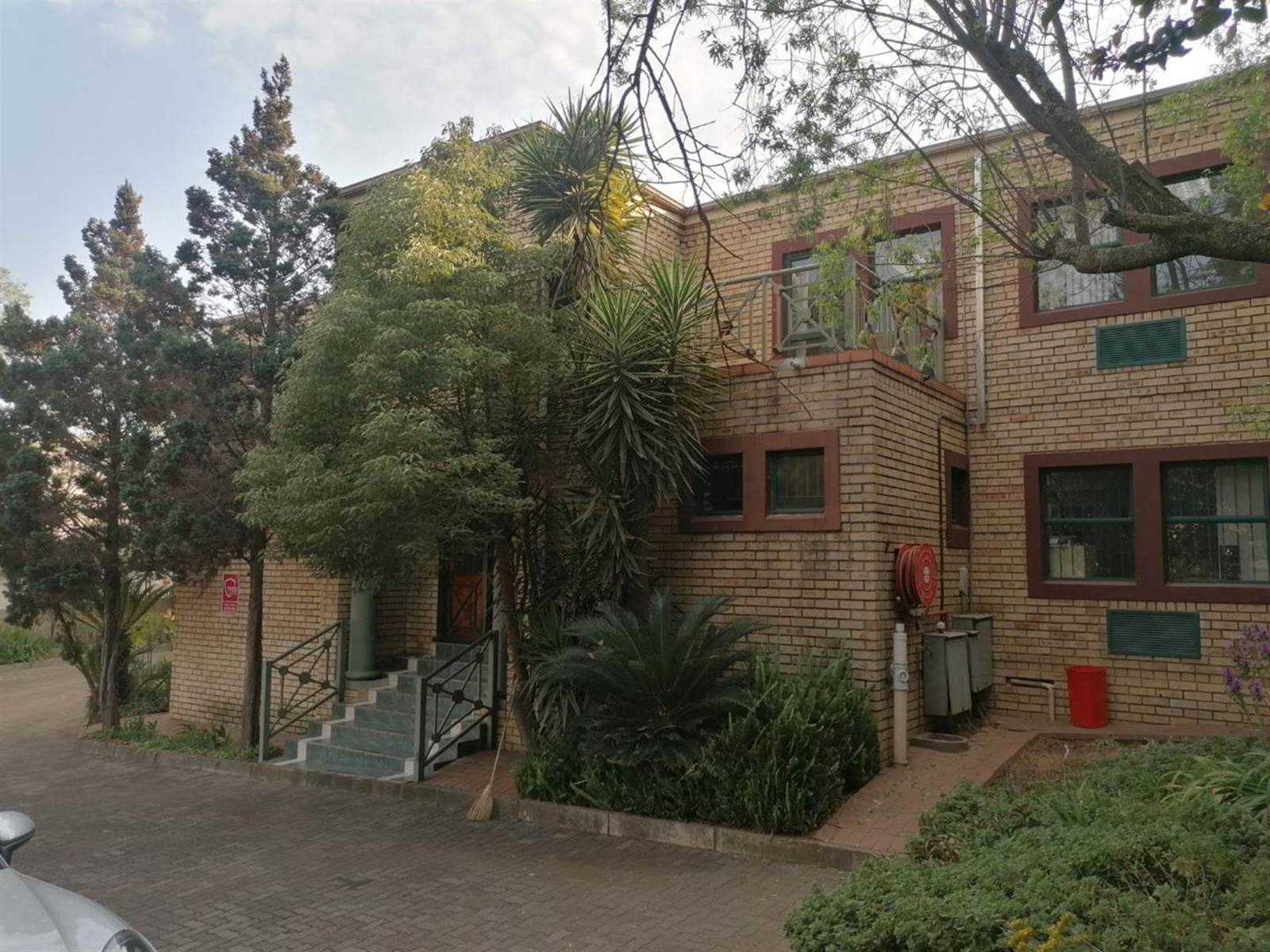 210  m² Commercial space in Bryanston photo number 1