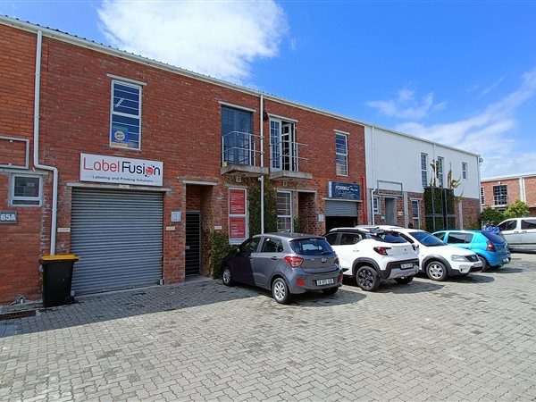 166  m² Industrial space in Maitland