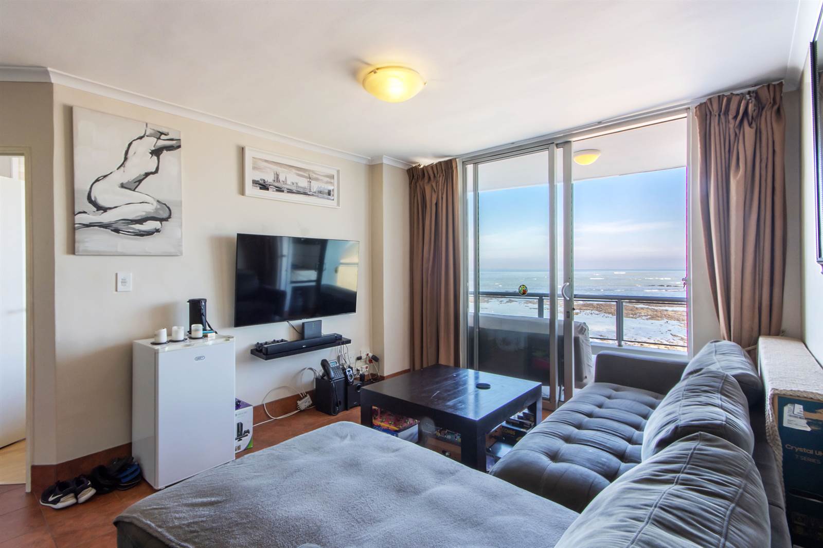1 Bed Apartment in Strand South photo number 5