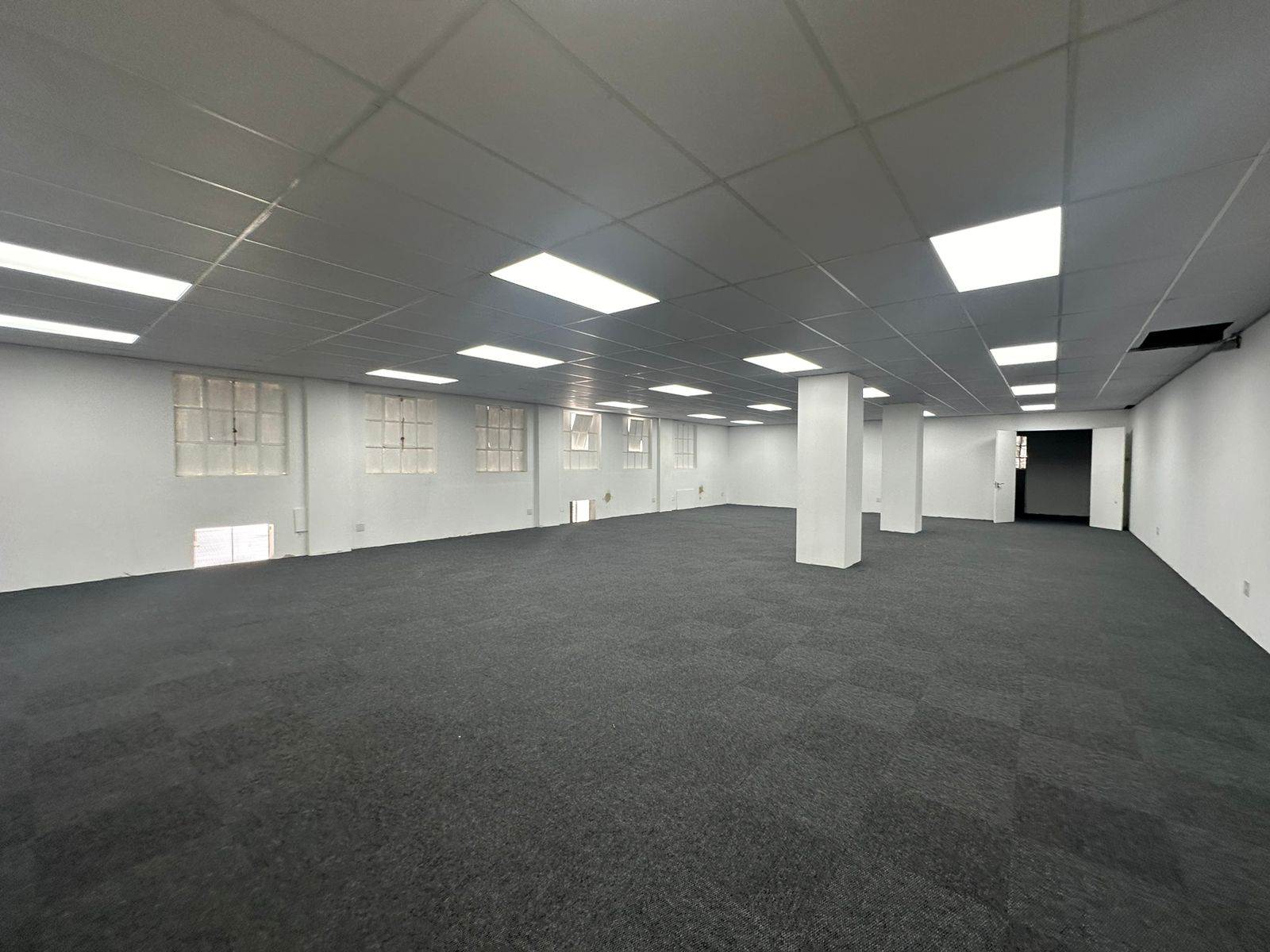 146  m² Commercial space in New Redruth photo number 2