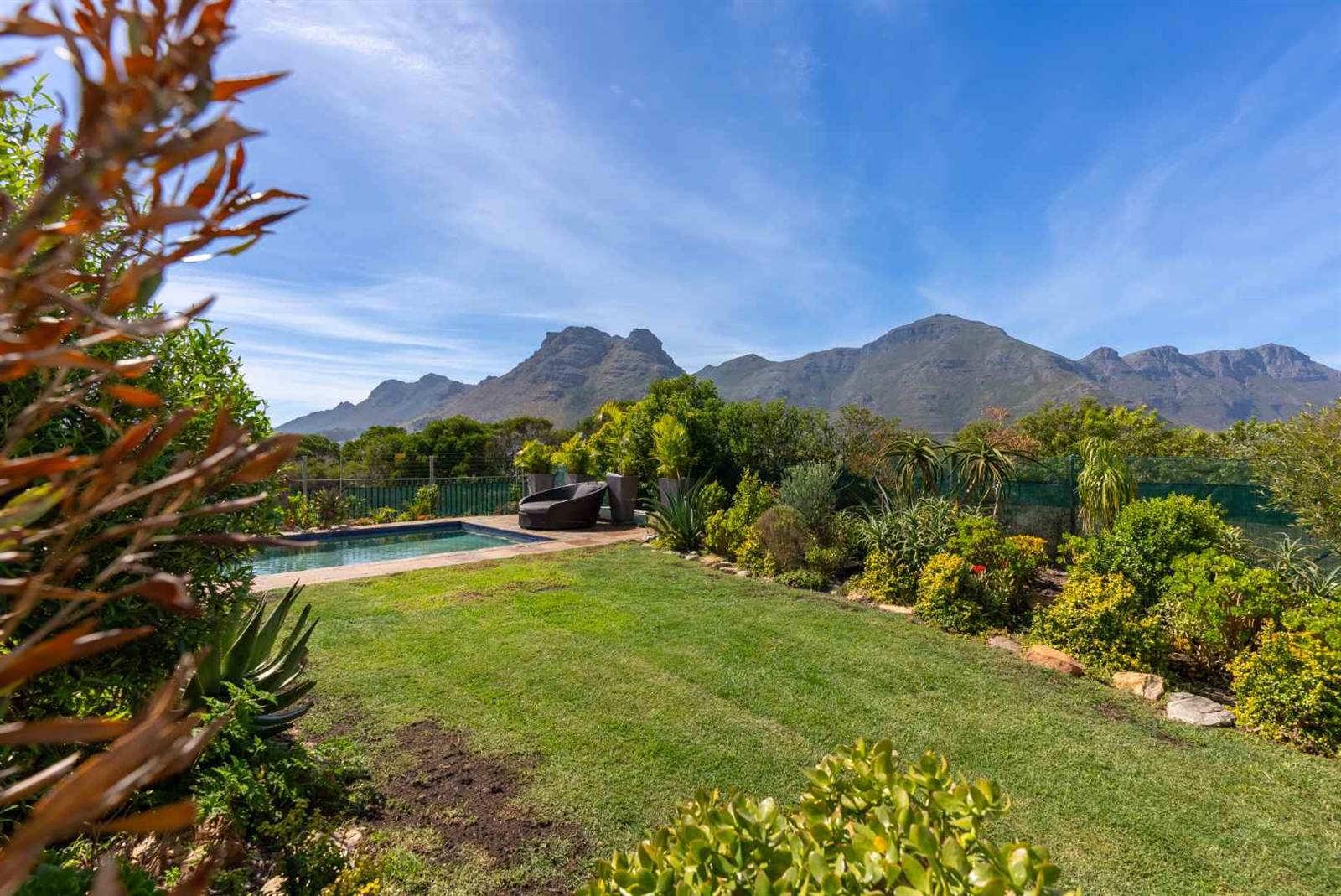 3 Bed Townhouse in Hout Bay and surrounds photo number 10