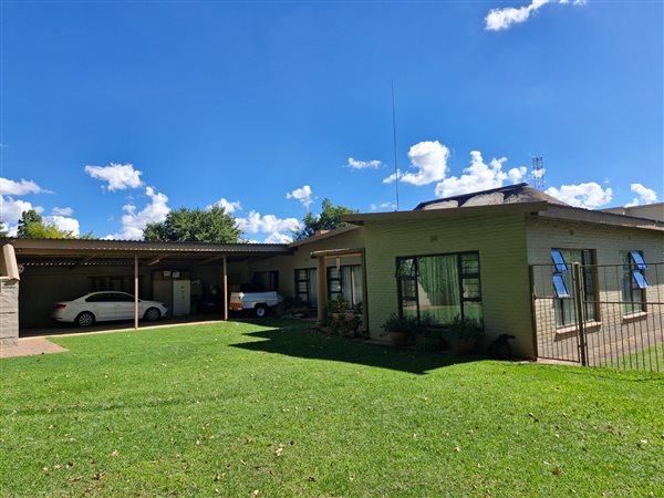 3 Bedroom House 3 Bedroom House