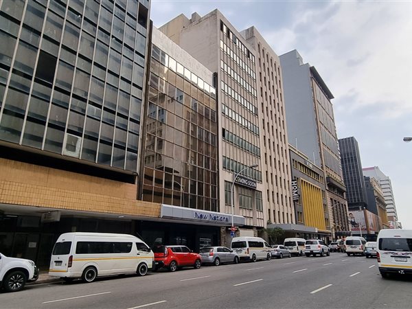 2670  m² Commercial space