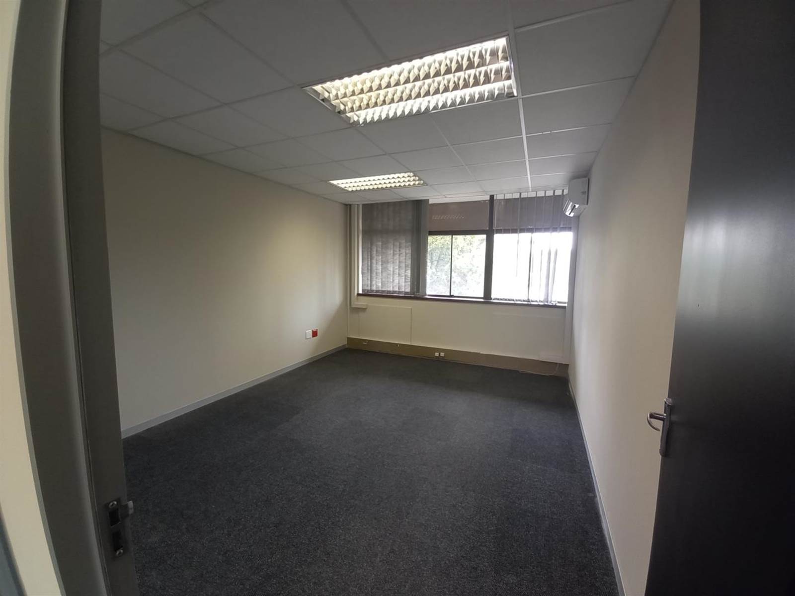 545  m² Office Space in Centurion CBD photo number 6