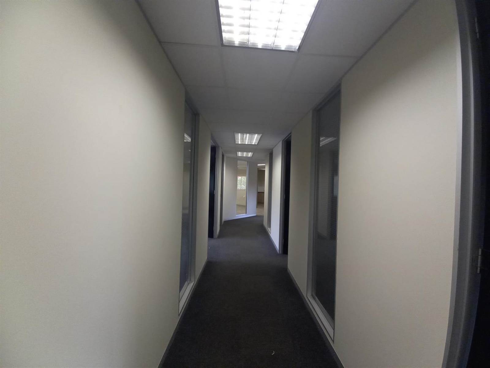545  m² Office Space in Centurion CBD photo number 4