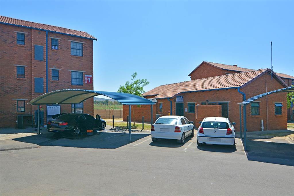 2 Bed Apartment in Pretoria West photo number 1