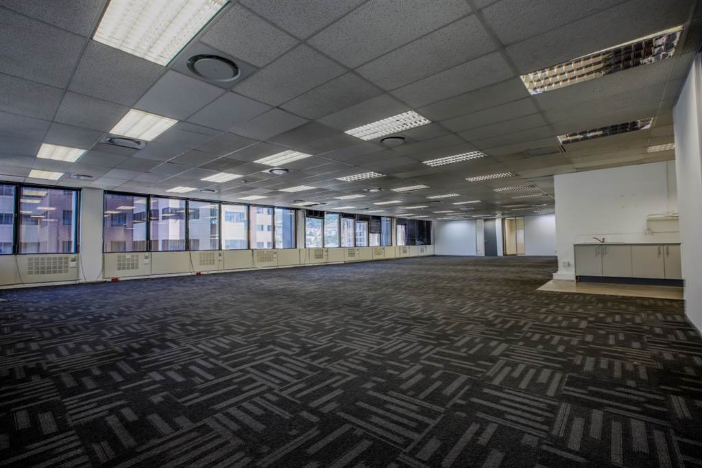 498  m² Office Space in Cape Town City Centre photo number 1