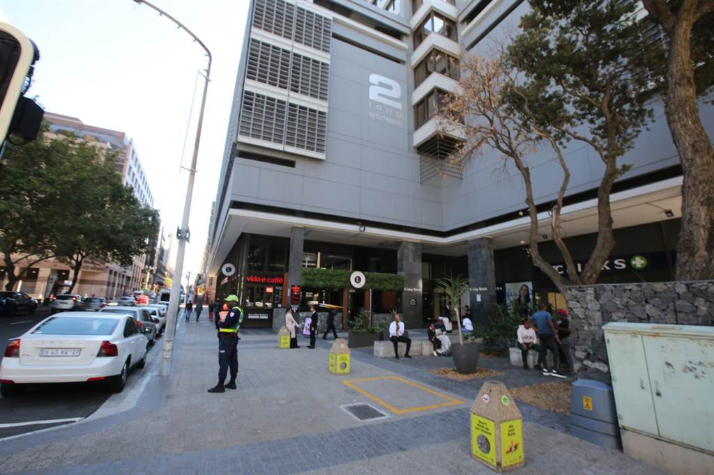 498  m² Office Space in Cape Town City Centre photo number 3