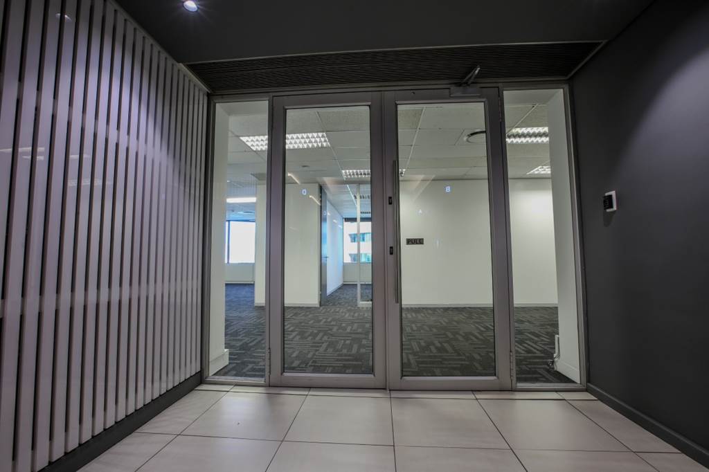498  m² Office Space in Cape Town City Centre photo number 5