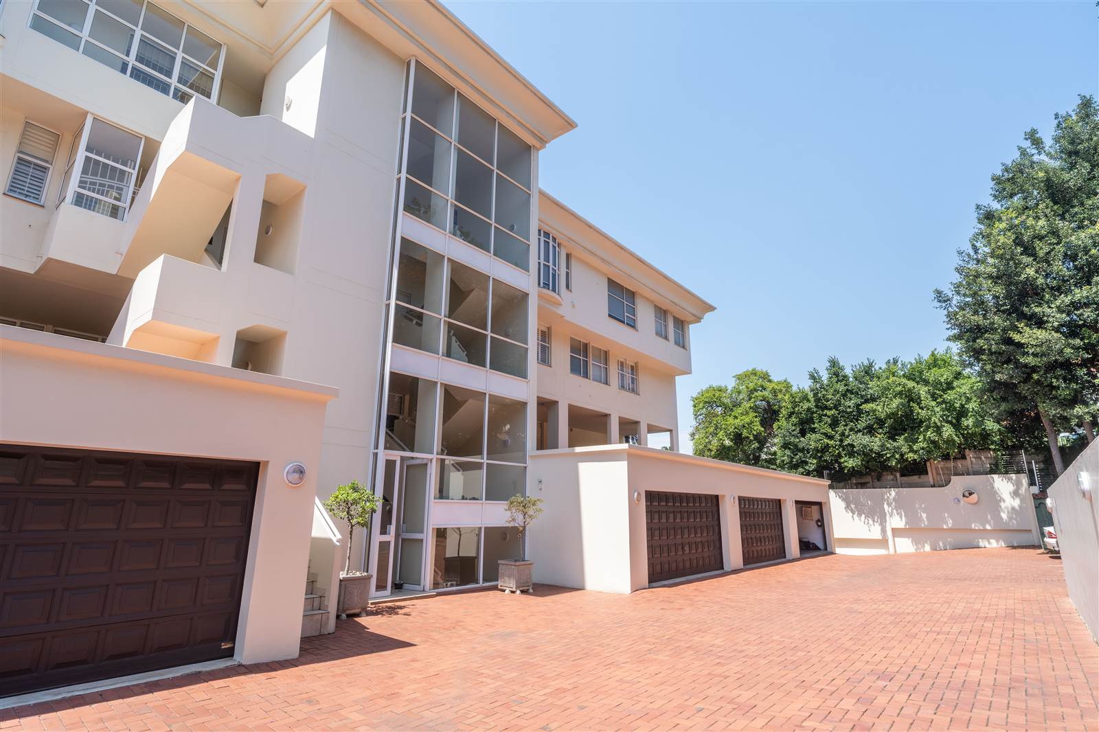 2 Bed Apartment in Musgrave photo number 29