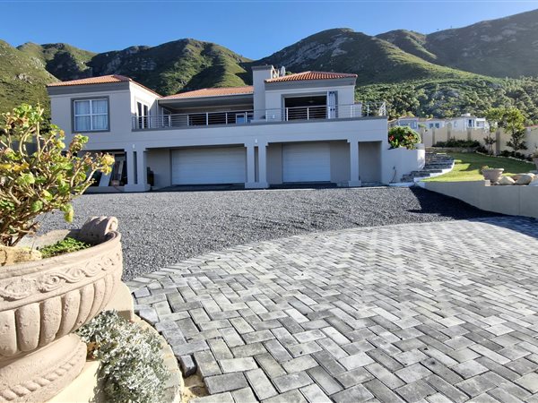 3 Bedroom House 3 Bedroom House