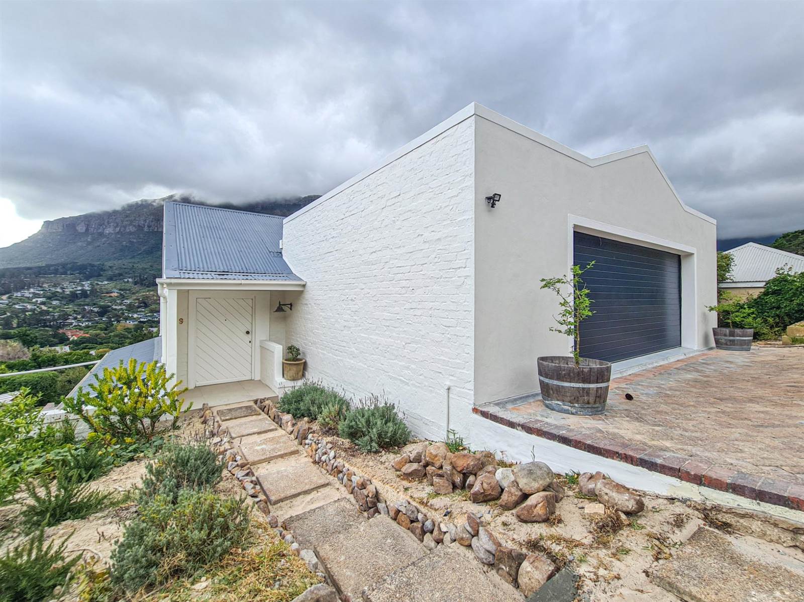 4 Bed House in Hout Bay and surrounds photo number 27