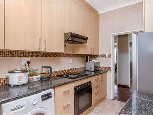 2 Bed Apartment in Craighall Park