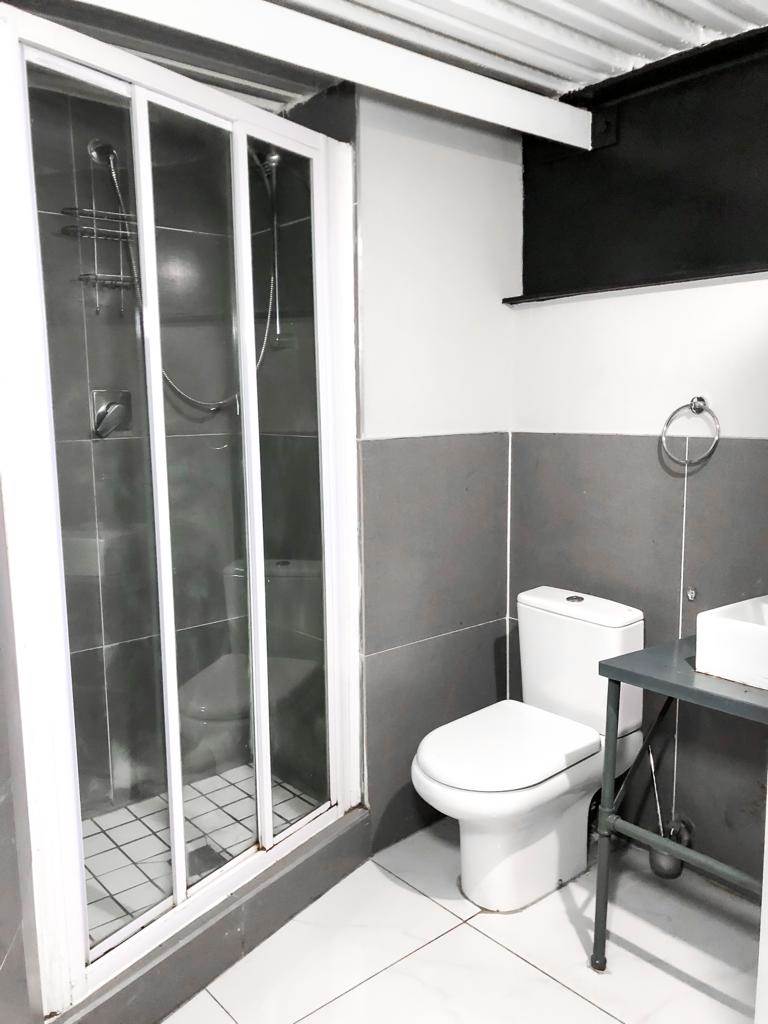 1 Bed Apartment in City & Suburban (Maboneng) photo number 5