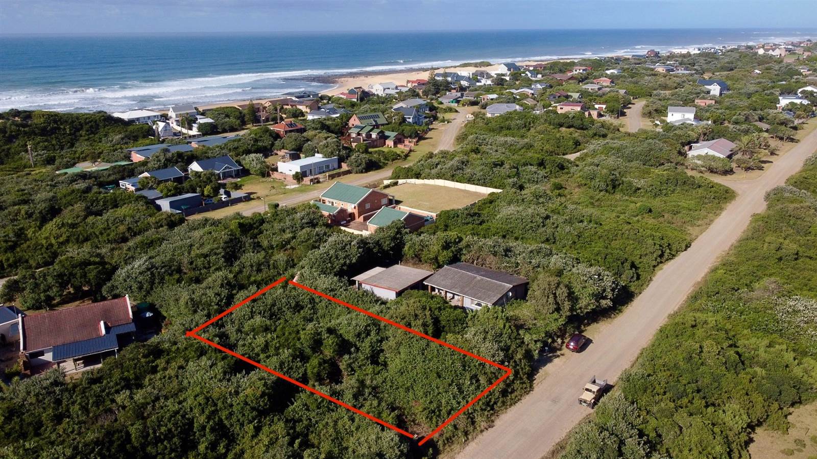 880 m² Land available in Cannon Rocks photo number 1