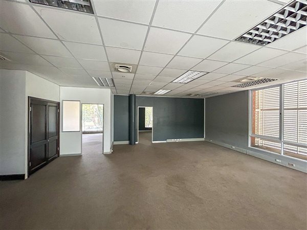 155  m² Office Space