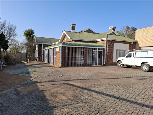 870 m² Office Space 870 m² Office Space