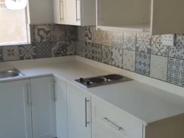 Bachelor apartment in Garsfontein