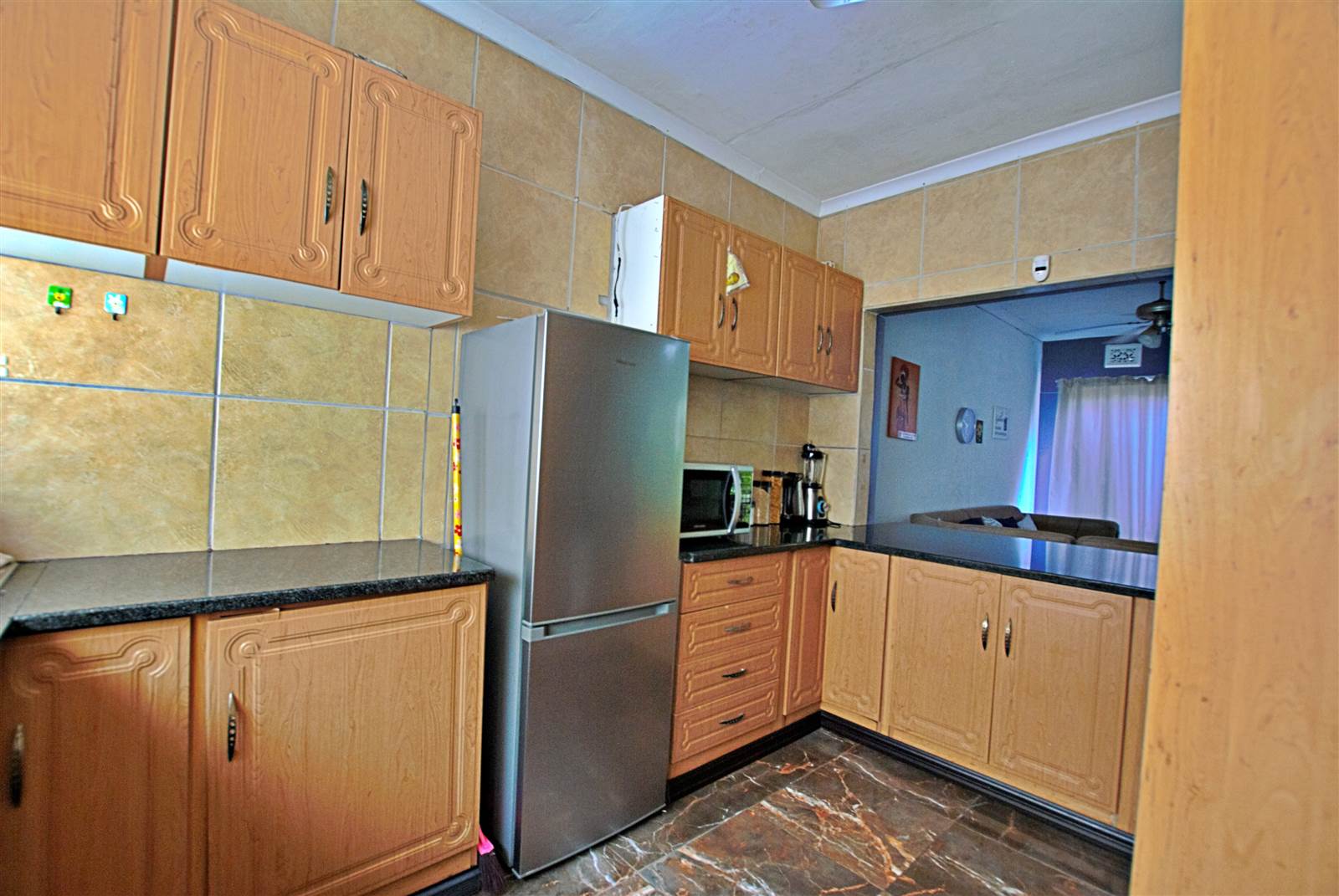 2 Bed Townhouse in Umkomaas photo number 6