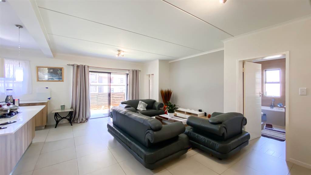 3 Bed Townhouse in Modderfontein photo number 9