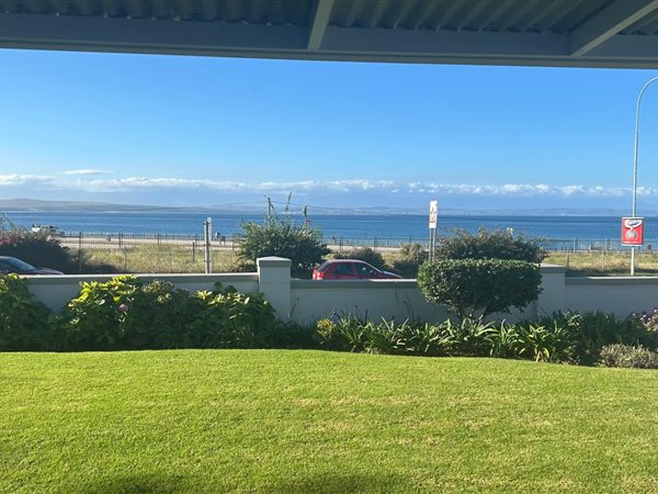 2 Bedroom Townhouse 2 Bedroom Townhouse