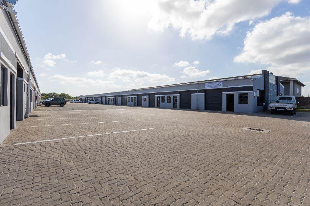 111  m² Commercial space in Alton photo number 13
