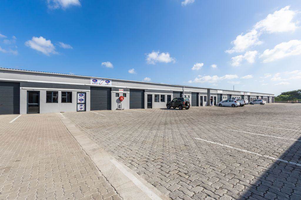 111  m² Commercial space in Alton photo number 11
