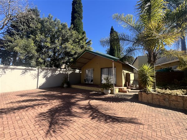 4 Bedroom House 4 Bedroom House
