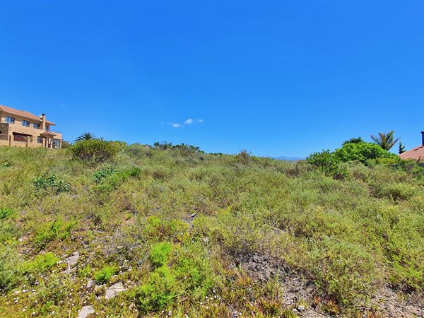 732 m² Land