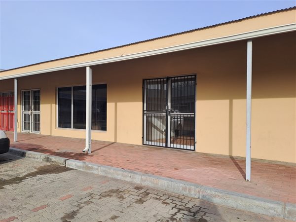 72  m² Retail Space