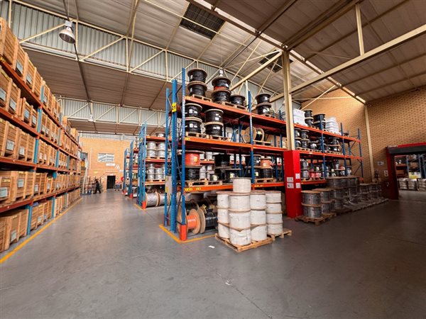 4 060  m² Industrial space